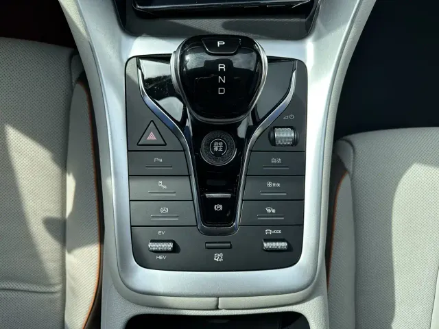 BYD Song Pro — Фото автомобиля 18