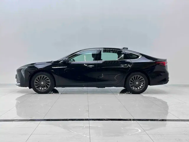 Buick LaCrosse — Фото автомобиля 5