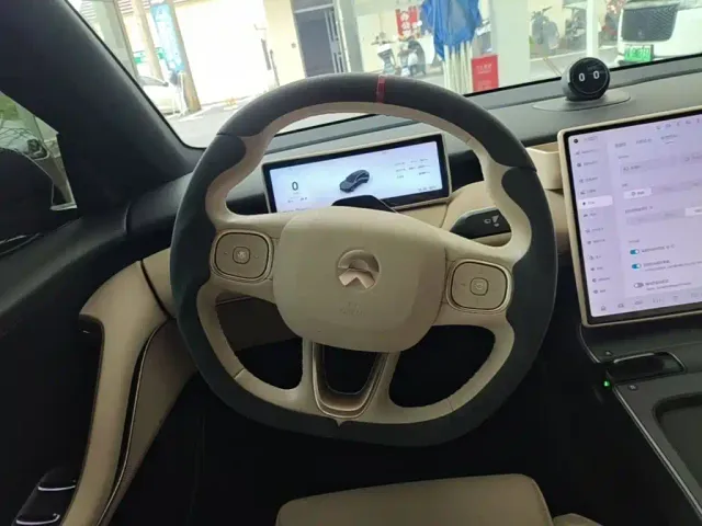 Nio ET5 Touring — Фото автомобиля 10