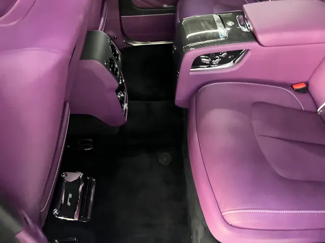 Rolls-Royce Cullinan — Фото автомобиля 23
