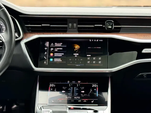 Audi A6L — Фото автомобиля 10