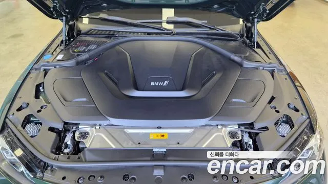 BMW i4 — Фото автомобиля 6