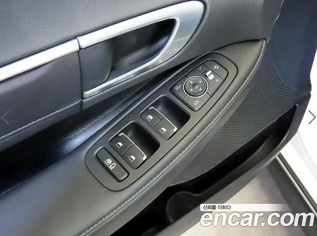 Hyundai Sonata — Фото автомобиля 13