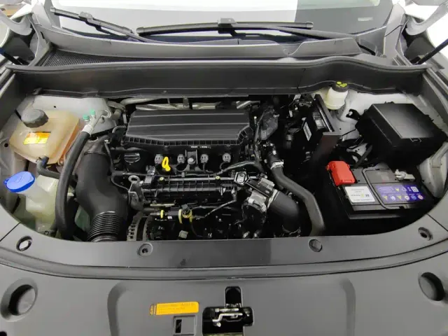 Dongfeng Fengshen AX7 — Фото автомобиля 6