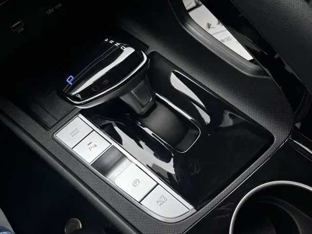 Hyundai Elantra — Фото автомобиля 15