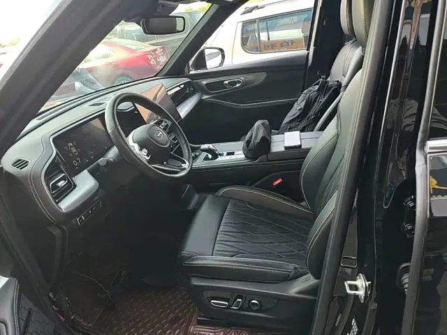 GAC Trumpchi GS8 — Фото автомобиля 14