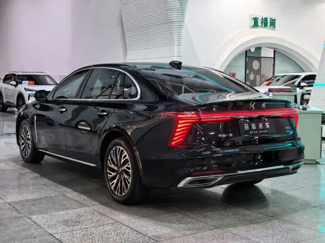 Hongqi H5 — Фото автомобиля 4