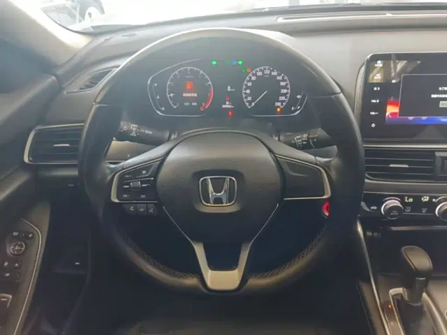 Honda Accord — Фото автомобиля 10
