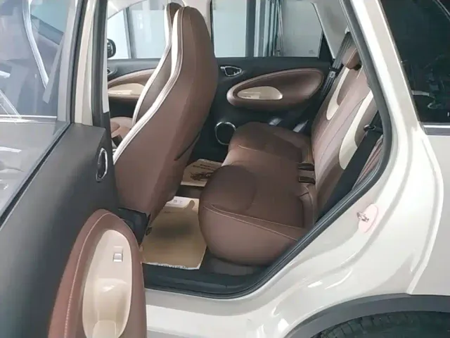 Wuling Bingo — Фото автомобиля 16