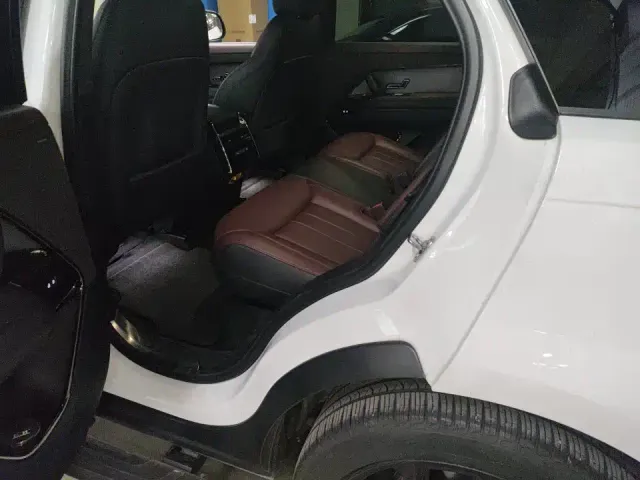 Land Rover Range Rover Sport — Фото автомобиля 9