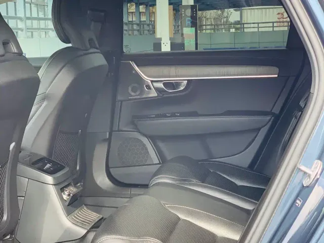 Volvo S90 — Фото автомобиля 18