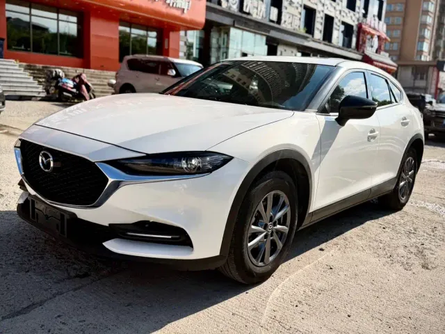 Фотография автомобиля — Mazda CX-4