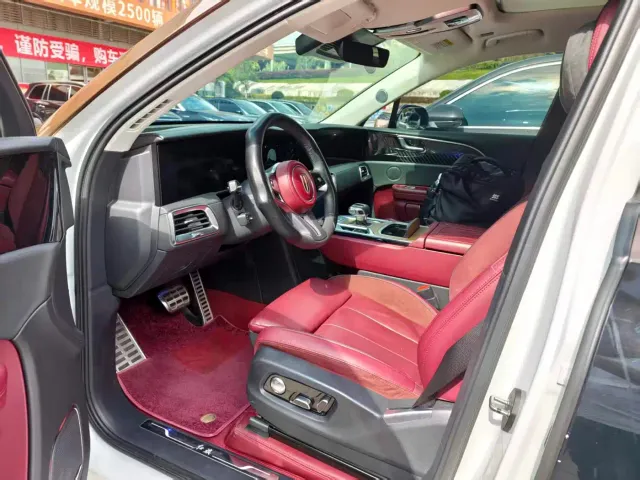 Hongqi E-HS9 — Фото автомобиля 6