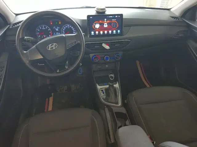 Hyundai Elantra — Фото автомобиля 9