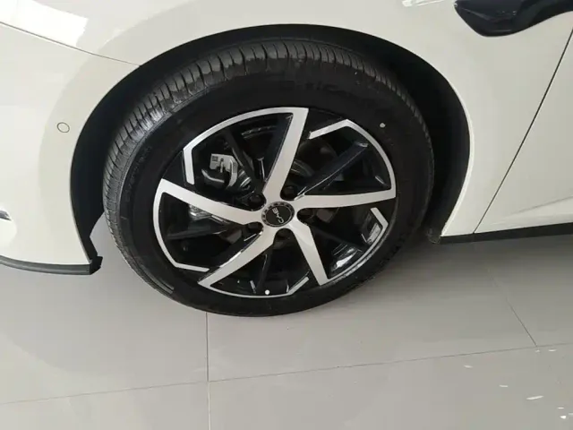 BYD Seal 07 DM-i — Фото автомобиля 22