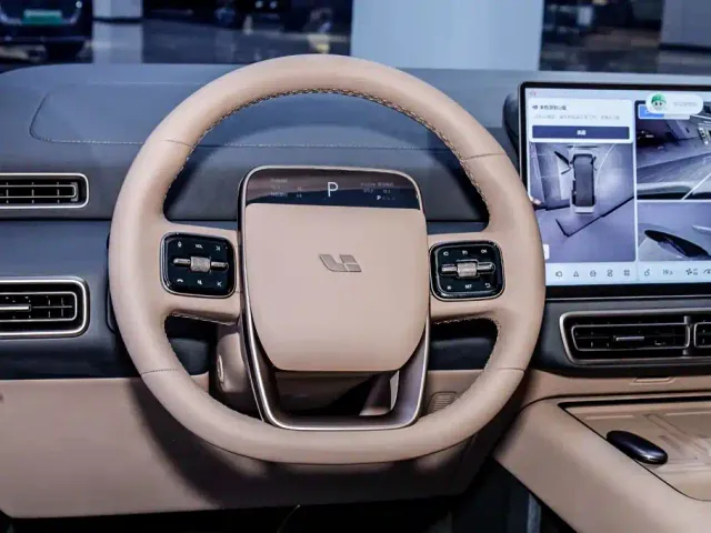 Li Auto MEGA — Фото автомобиля 20