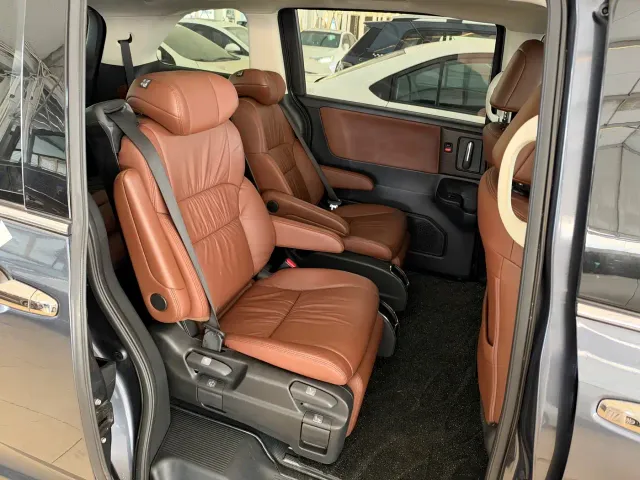 Honda Odyssey — Фото автомобиля 13