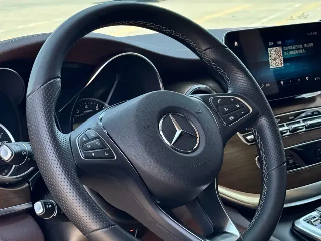 Mercedes-Benz V-Class — Фото автомобиля 8