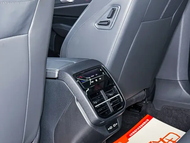 Volkswagen Passat — Фото автомобиля 11