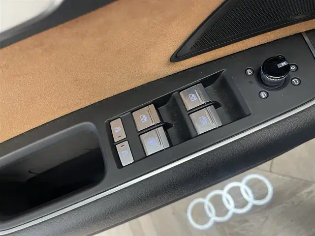 Audi A8 — Фото автомобиля 26