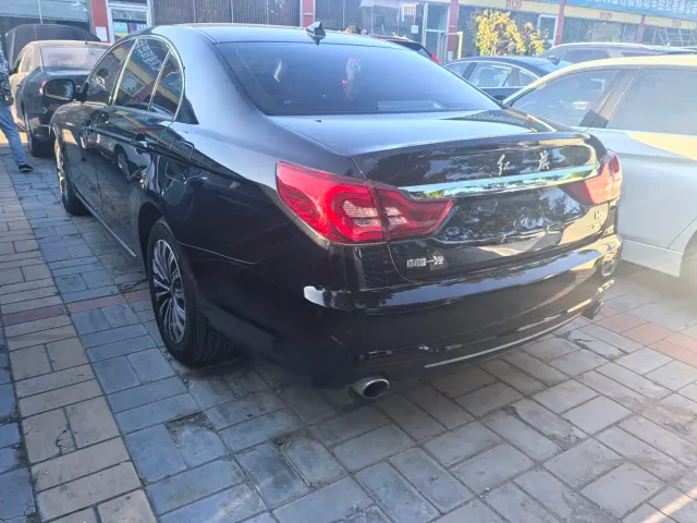 Hongqi H7 — Фото автомобиля 3
