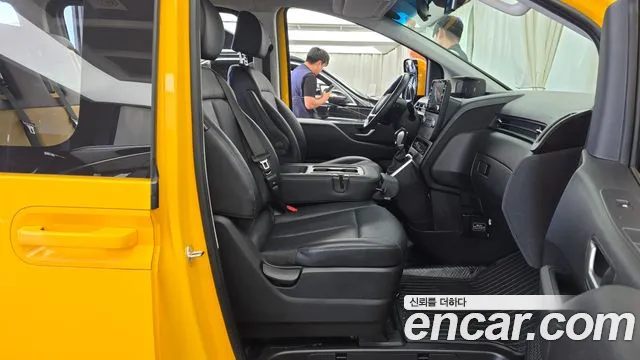 Hyundai Staria Staria — Фото автомобиля 26