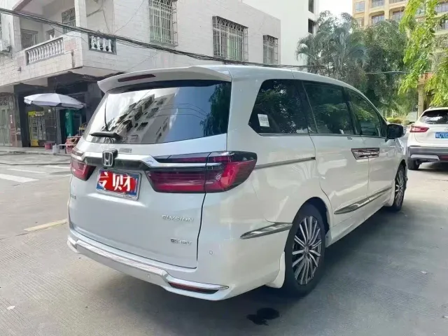 Honda Elysion — Фото автомобиля 6