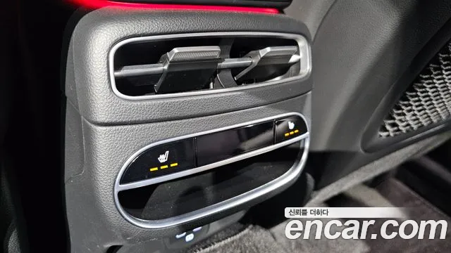 Genesis GV70 — Фото автомобиля 30