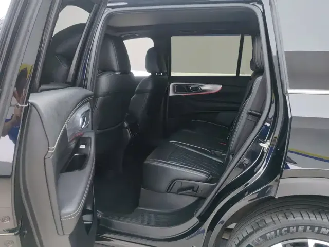 GAC Trumpchi GS8 — Фото автомобиля 11