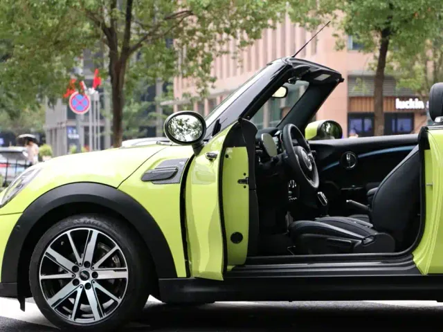 MINI Hatch — Фото автомобиля 30