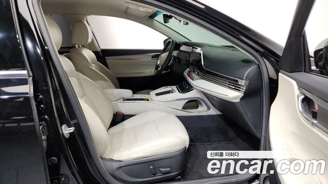 Hyundai Grandeur Новый Grandeur IG — Фото автомобиля 12