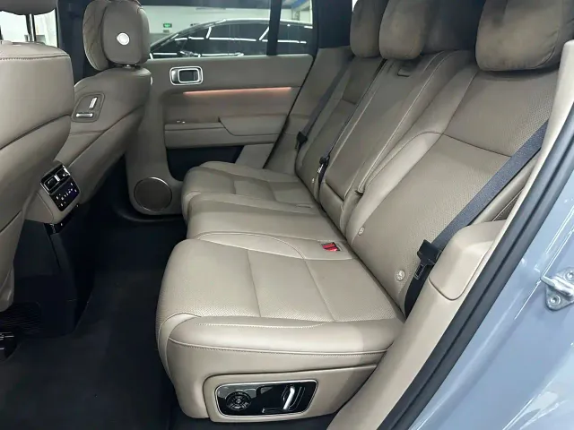 Li Auto L7 — Фото автомобиля 15