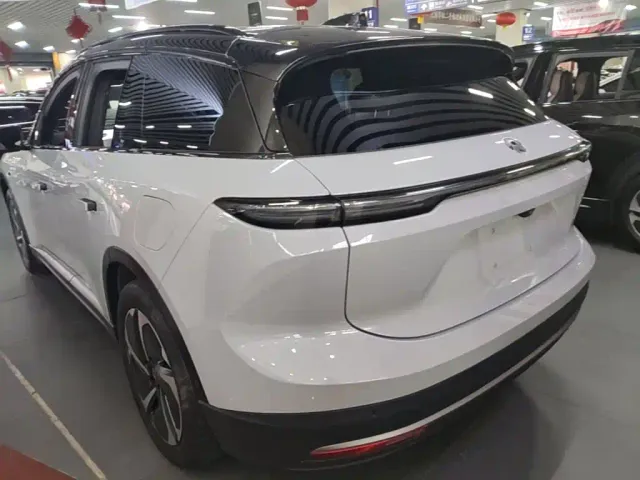 Nio ES6 — Фото автомобиля 4