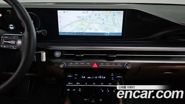 Hyundai Grandeur Grandeur (GN7) 2.5 Бензин 2WD — Фото автомобиля 12
