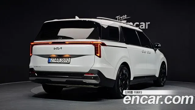Kia Canival Новый Carnival 4 поколение Дизель 7 мест Signature — Фото автомобиля 2