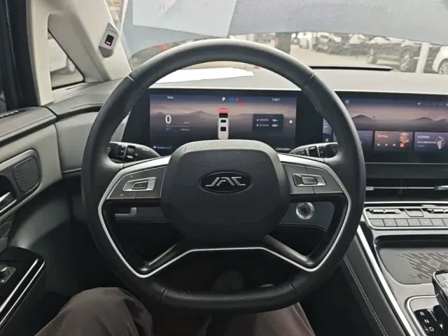 JAC Refine RF8 — Фото автомобиля 10