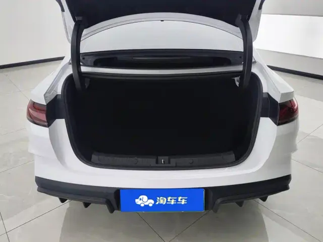 BYD Qin L — Фото автомобиля 4