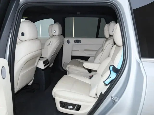 Li Auto L9 — Фото автомобиля 11
