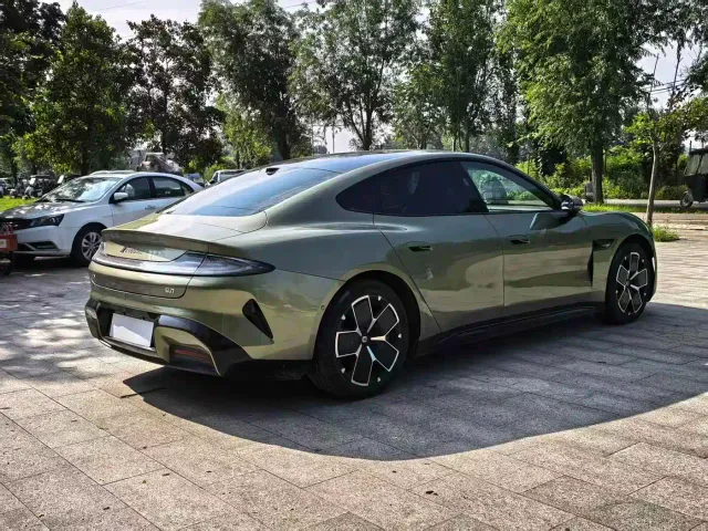 Xiaomi SU7 — Фото автомобиля 9