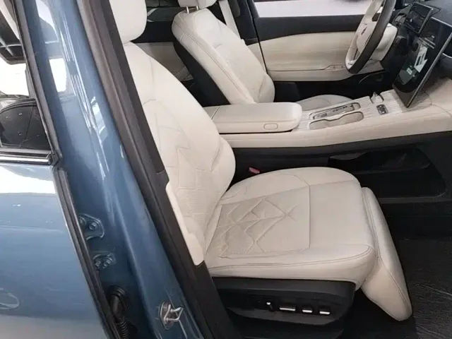 Nio ES7 — Фото автомобиля 23