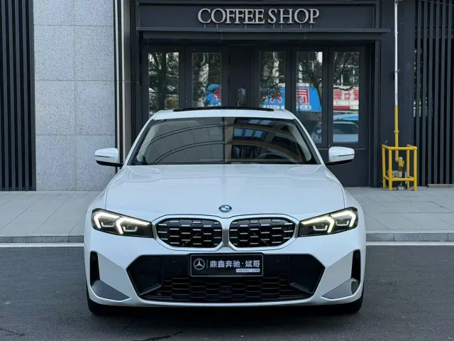 BMW 3 Series — Фото автомобиля 2
