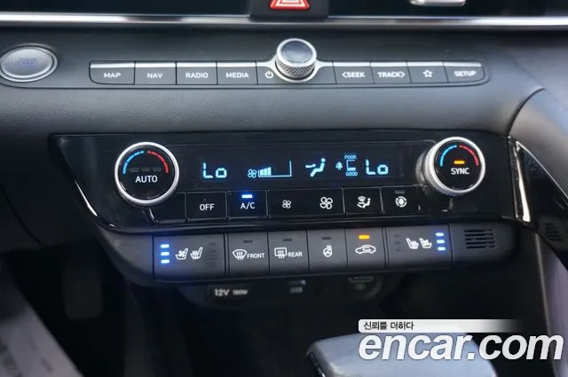 Hyundai Avante CN7 — Фото автомобиля 16