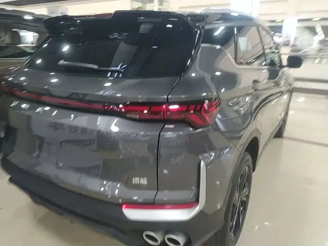 Geely Binyue — Фото автомобиля 23