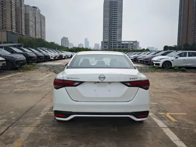 Nissan Sylphy — Фото автомобиля 9