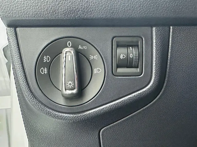 Volkswagen Lavida — Фото автомобиля 10