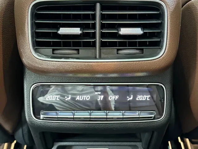 Mercedes-Benz GLE-Class — Фото автомобиля 22