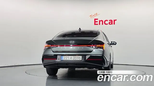 Hyundai Avante — Фото автомобиля 4