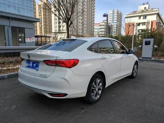 Buick Verano — Фото автомобиля 9