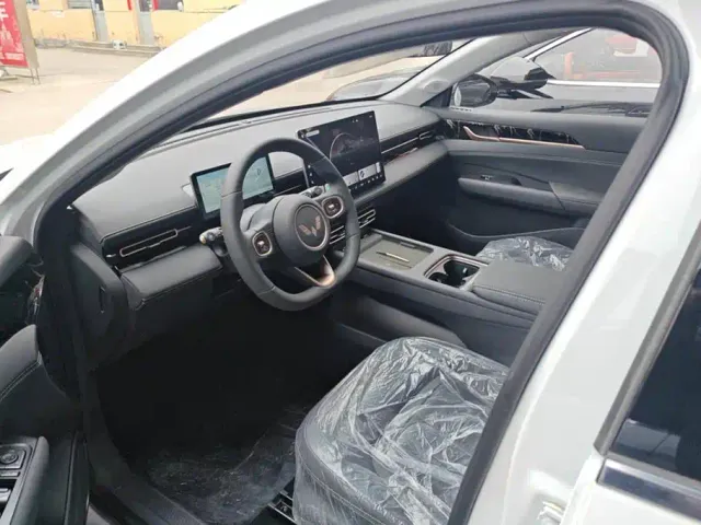 Wuling Starlight — Фото автомобиля 9