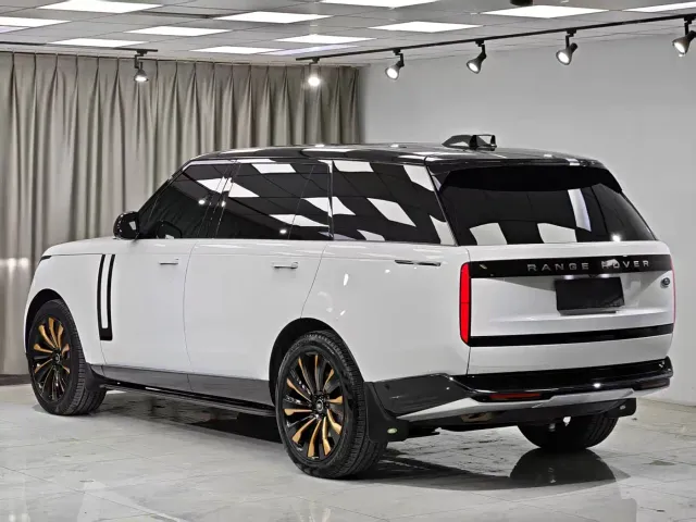 Land Rover Range Rover — Фото автомобиля 11
